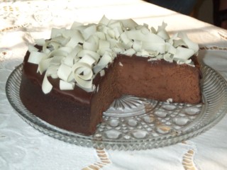 chocolate cheesecake sliced open